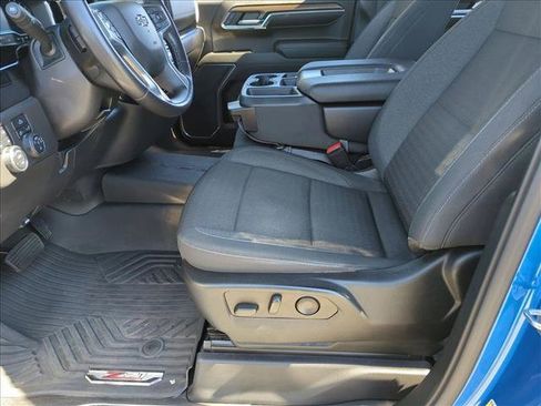 Used 2022 Chevrolet Silverado 1500 LT Trail Boss w/ LPO, Dark Essentials Package image 15