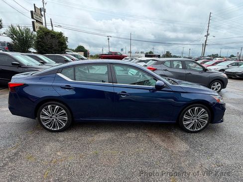 Used 2019 Nissan Altima 2.5 SR FWD image 4