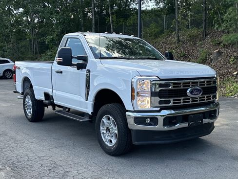 New 2025 Ford F350 XLT w/ 360-Degree Camera Package image 12