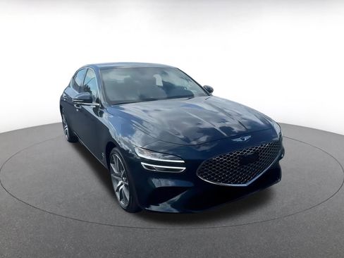 Used 2025 Genesis G70 2.5T image 3