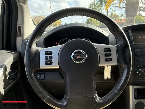 Used 2012 Nissan Pathfinder SV image 14