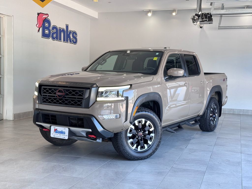 Used 2023 Nissan Frontier PRO-4X w/ Technology Package AWD/4WD image 2