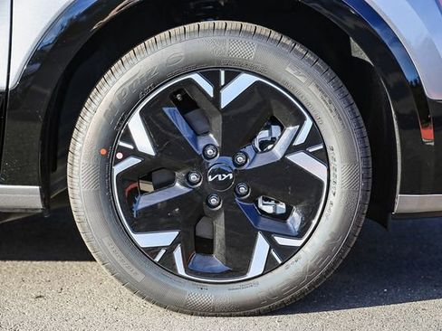 New 2026 Kia Niro Wind FWD image 10