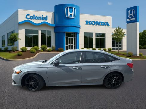 Used 2024 Honda Civic Sport image 2