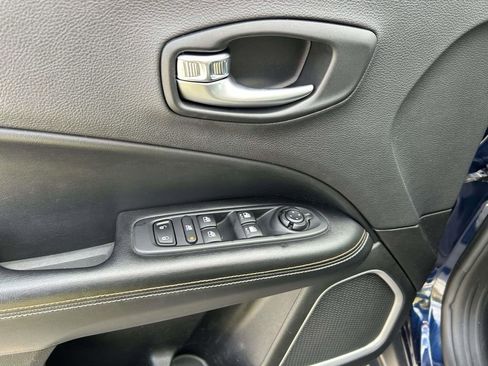 Used 2018 Jeep Compass Sport image 18