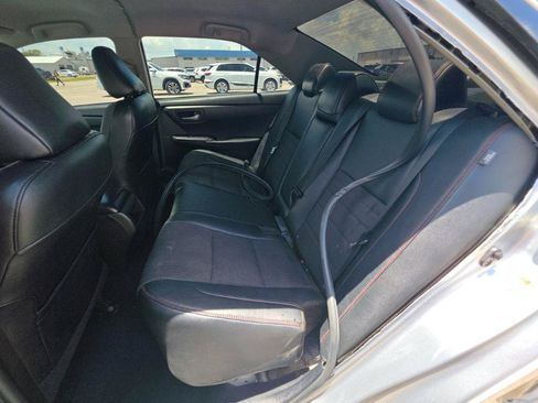 Used 2017 Toyota Camry SE FWD image 10