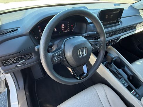 Used 2025 Honda Accord SE image 10