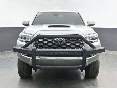 Used 2022 Toyota Tacoma TRD Sport w/ Technology Package AWD/4WD image 3