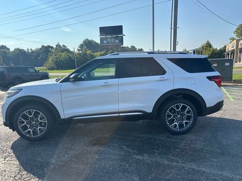 New 2027 Ford Explorer Platinum AWD/4WD image 6