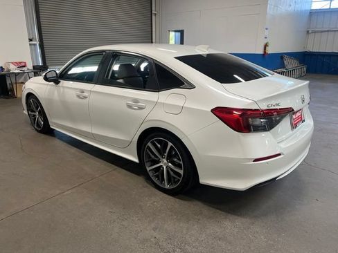Used 2024 Honda Civic Touring image 5