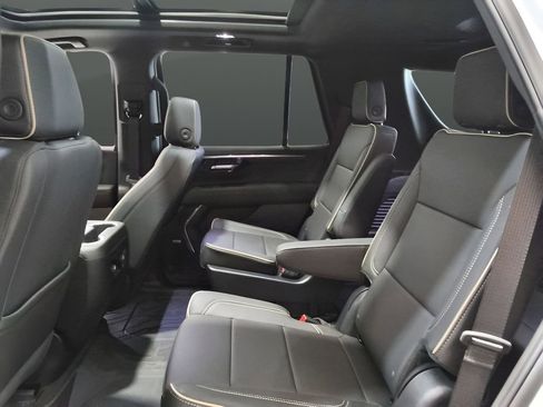 Used 2025 Chevrolet Tahoe High Country w/ Sun And Tow Package AWD/4WD image 17