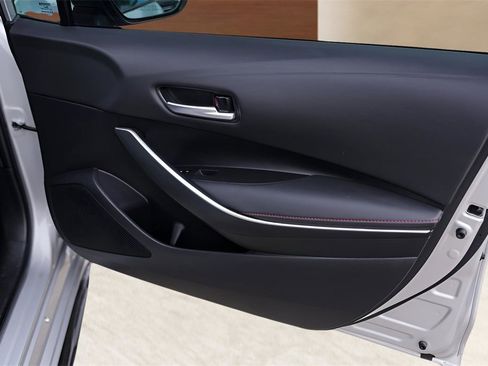 Used 2023 Toyota Corolla SE image 28