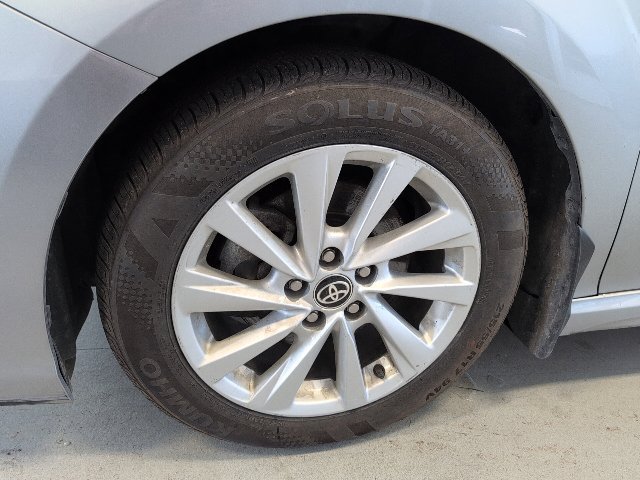 Used 2024 Toyota Camry SE FWD image 9