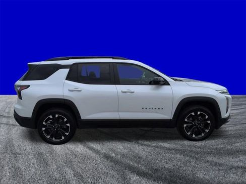 Used 2025 Chevrolet Equinox RS FWD image 3