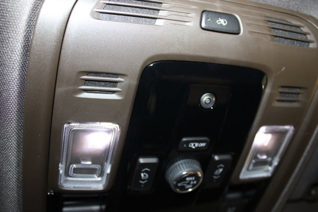 Used 2025 Cadillac Escalade ESV Premium Luxury w/ Touring Package AWD/4WD image 41