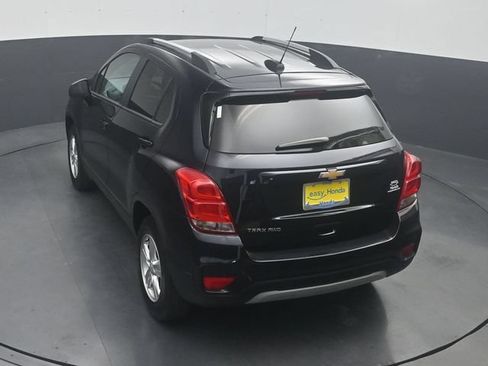 Used 2022 Chevrolet Trax LT w/ LT Convenience Package AWD/4WD image 26