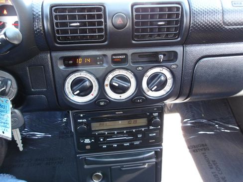 Used 2003 Toyota MR2 RWD image 22