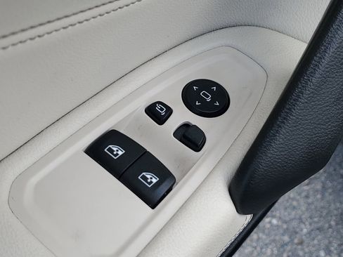 Used 2024 BMW Z4 M40i w/ Premium Package image 18