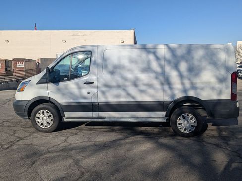 Used 2018 Ford Transit 250 130 Low Roof w/ Exterior Upgrade Package image 9