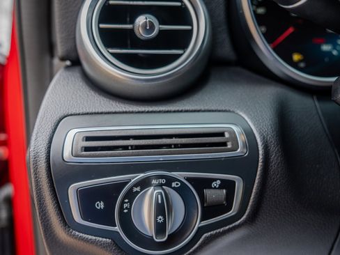 Used 2020 Mercedes-Benz C 300 Sedan image 18