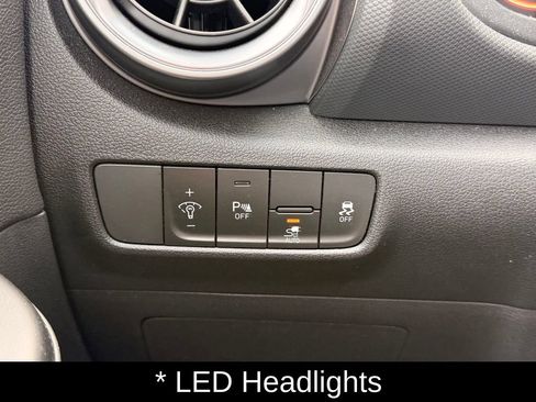 Certified 2023 Hyundai Kona Limited FWD image 32