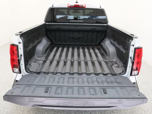 Used 2023 Chevrolet Colorado Trail Boss w/ Technology Package AWD/4WD image 31