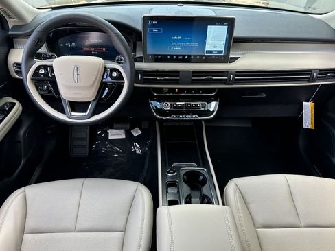 New 2025 Lincoln Corsair Premiere w/ Equipment Group 101A image 3