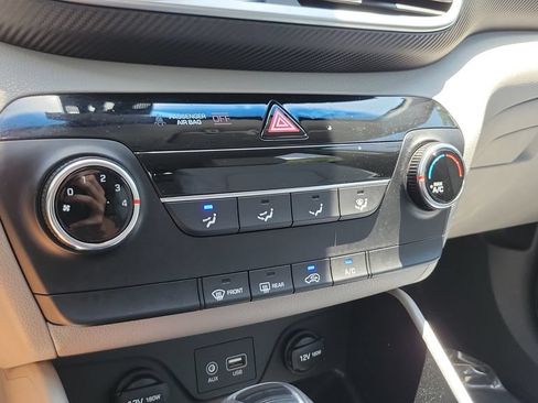 Used 2019 Hyundai Tucson SE FWD image 18