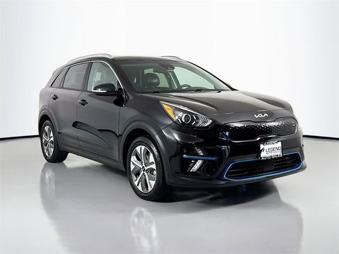 Used 2022 Kia Niro EX Premium w/ Cold Weather Package image 3