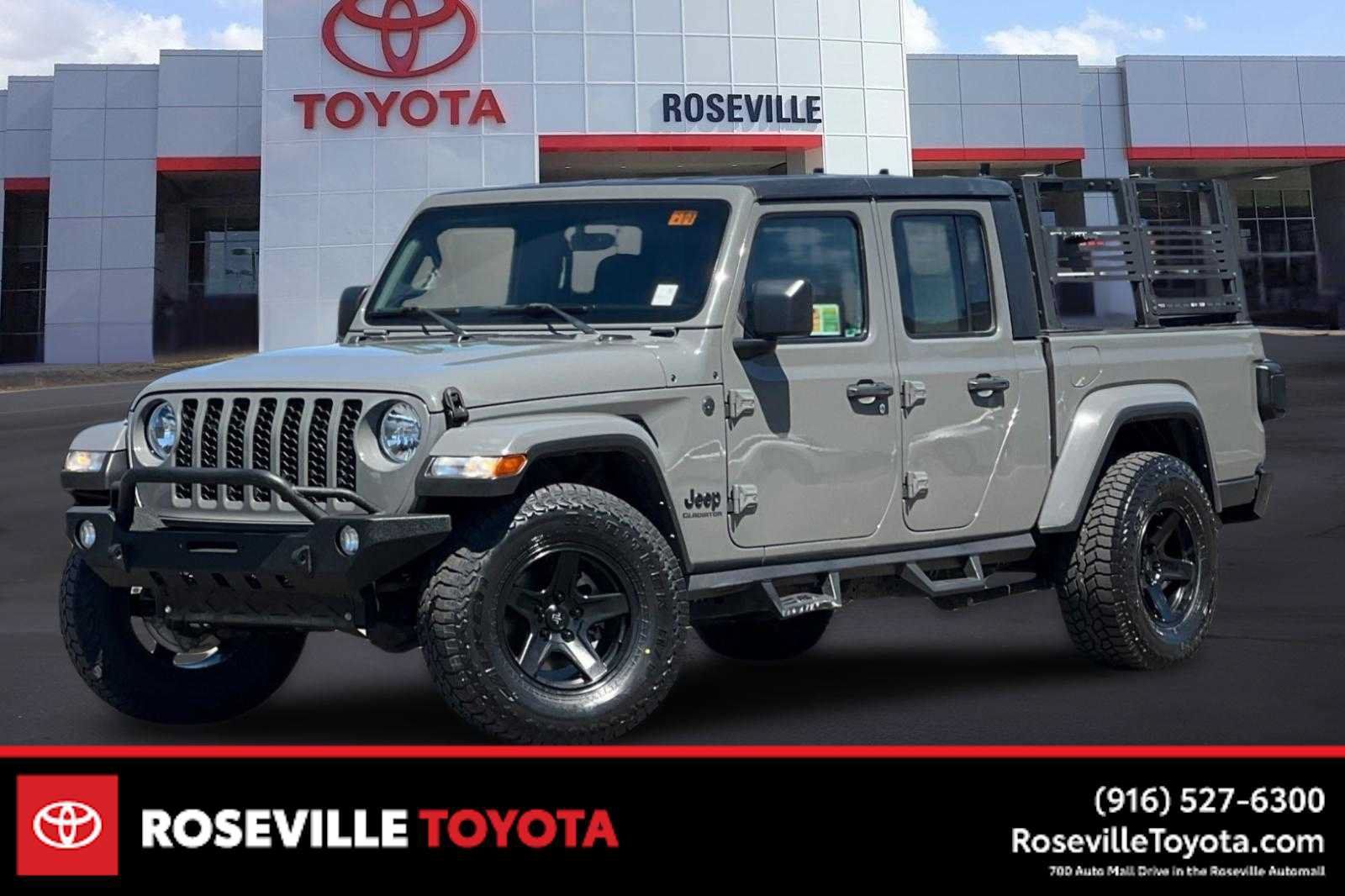 Used 2022 Jeep Gladiator Sport AWD/4WD image 1
