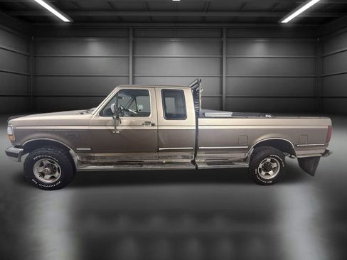 Used 1993 Ford F250 XL image 2
