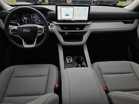 New 2026 Ford Explorer Active w/ Active Comfort Package image 5