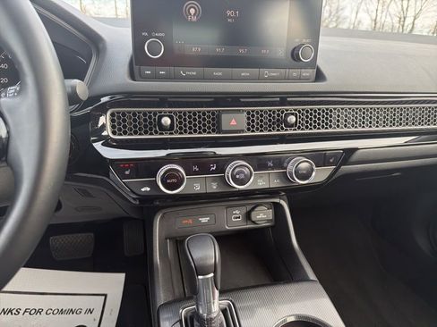 Used 2023 Honda Civic EX image 16