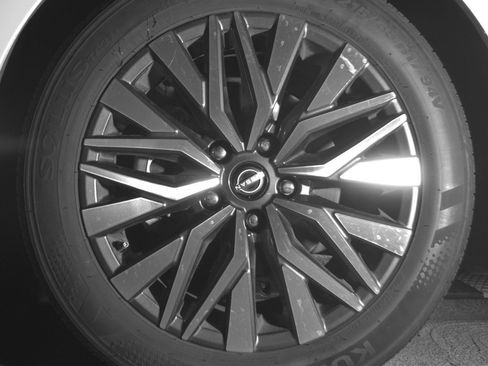 Used 2025 Nissan Altima 2.5 SV image 12