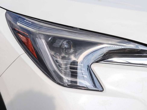 Used 2023 Subaru Ascent Premium w/ Convenience Package image 4