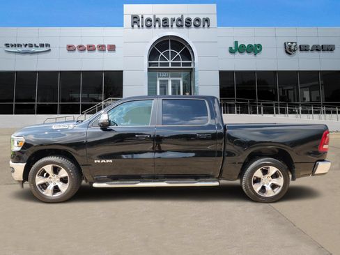 Used 2023 RAM 1500 Laramie AWD/4WD image 3