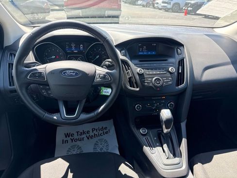 Used 2015 Ford Focus SE w/ SE Sport Package FWD image 8