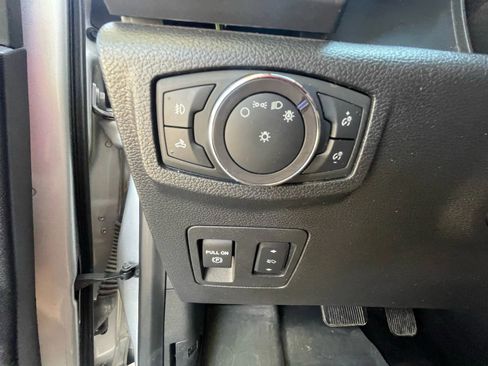 Used 2019 Ford F150 XLT w/ Equipment Group 302A Luxury image 17