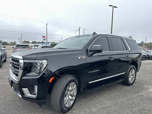 Used 2022 GMC Yukon SLT w/ SLT Premium Package image 15