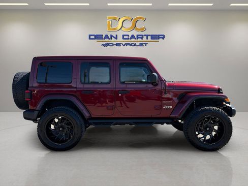 Used 2021 Jeep Wrangler Unlimited Sahara image 6