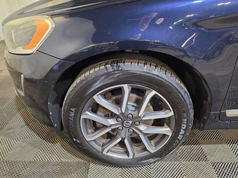 Used 2017 Volvo XC60 T6 Dynamic w/ Preferred Option Package AWD/4WD image 19