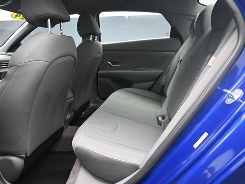Used 2024 Hyundai Elantra SEL FWD image 20