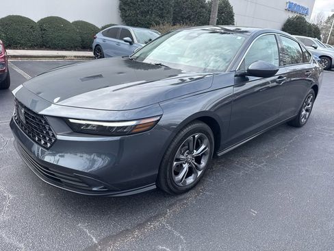 Certified 2023 Honda Accord EX image 7