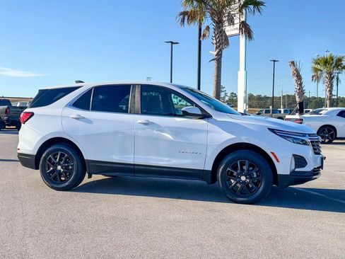Used 2024 Chevrolet Equinox LT image 36