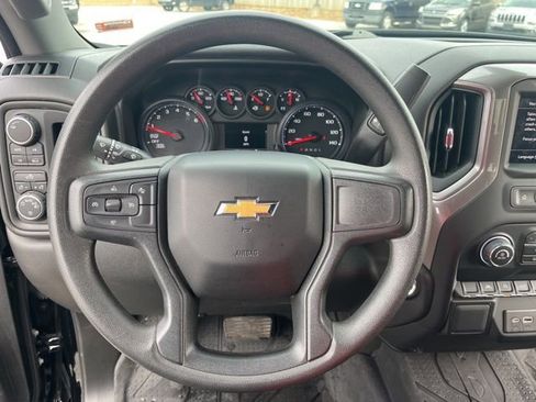 Used 2022 Chevrolet Silverado 1500 Custom w/ LPO, Dark Essentials Package image 5