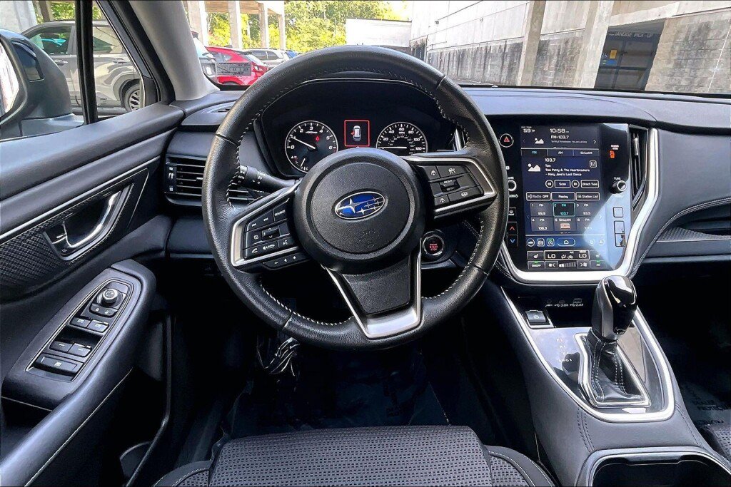 Certified 2025 Subaru Outback Premium AWD/4WD image 7