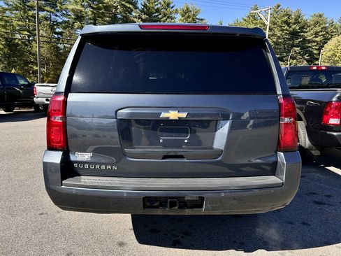 Used 2020 Chevrolet Suburban LT image 9