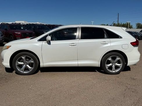 Used 2009 Toyota Venza AWD image 2