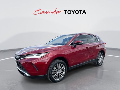 Certified 2023 Toyota Venza XLE image 1