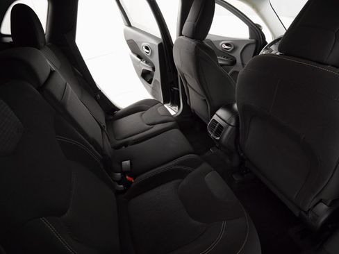 Used 2015 Jeep Cherokee Latitude image 24